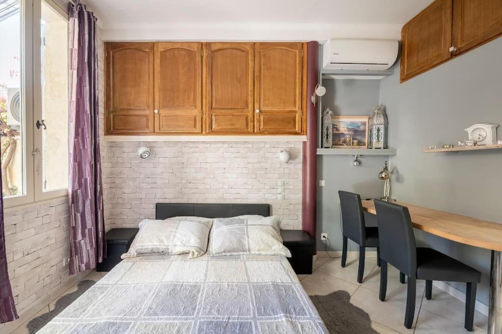 Studio Ideal Pour Deux Voyageurs Sur Μασσαλία Εξωτερικό φωτογραφία