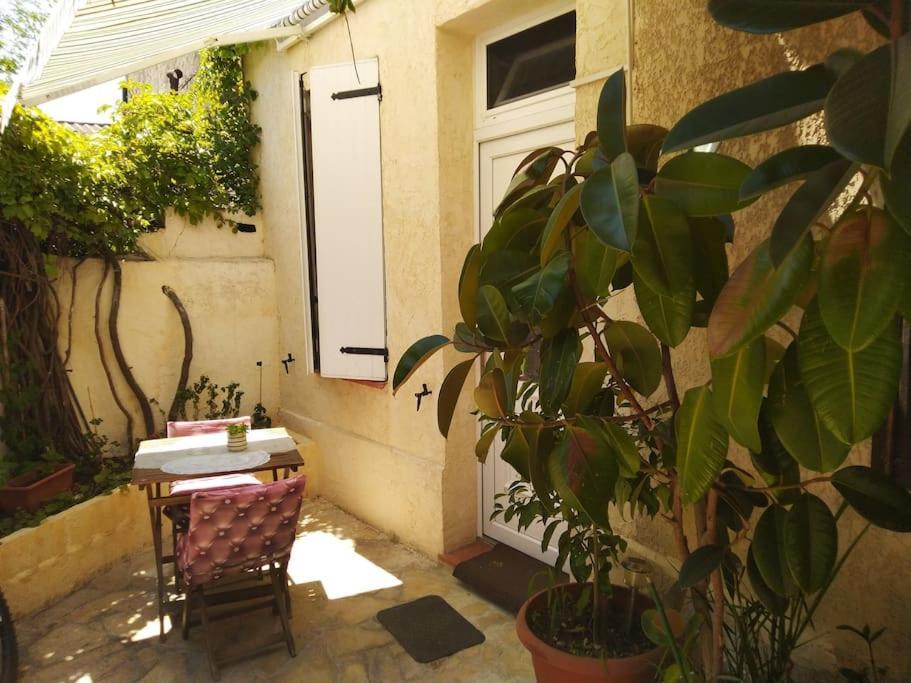 Studio Ideal Pour Deux Voyageurs Sur Μασσαλία Εξωτερικό φωτογραφία