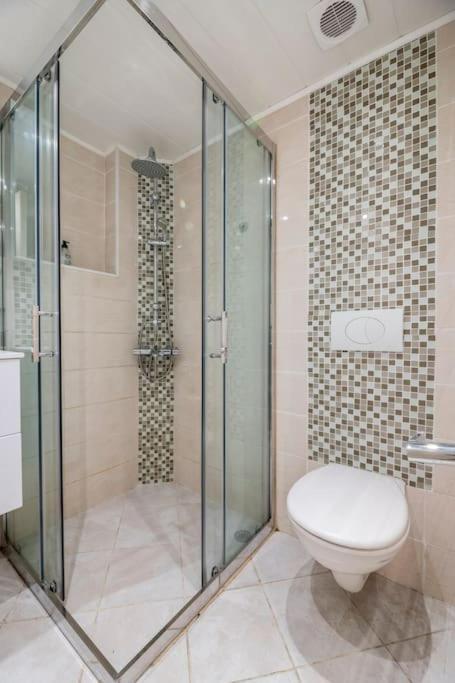 Studio Ideal Pour Deux Voyageurs Sur Μασσαλία Εξωτερικό φωτογραφία